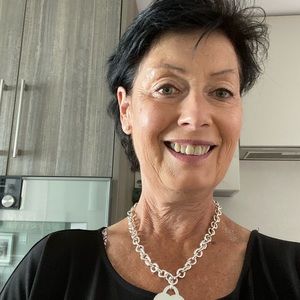 Meet your Posher, Nikki